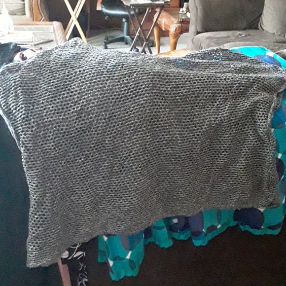 Top - Picture 2 of 2